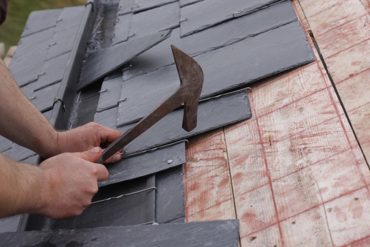 Laying Slate Roof Tiles